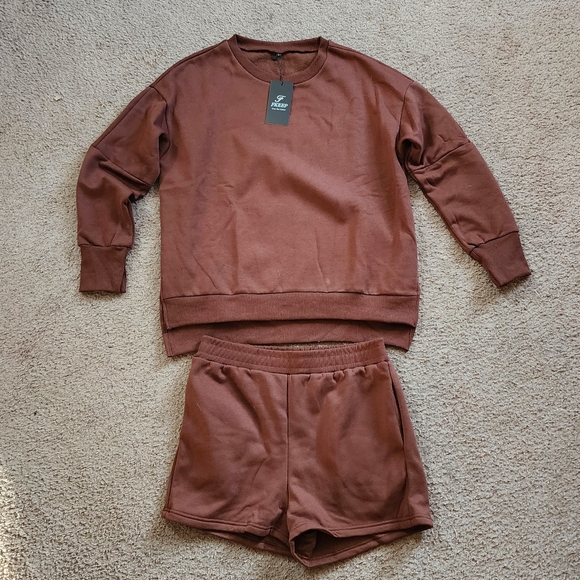 NWT Women 2 Piece Brown Sweatsuit sz Large - Picture 1 of 3